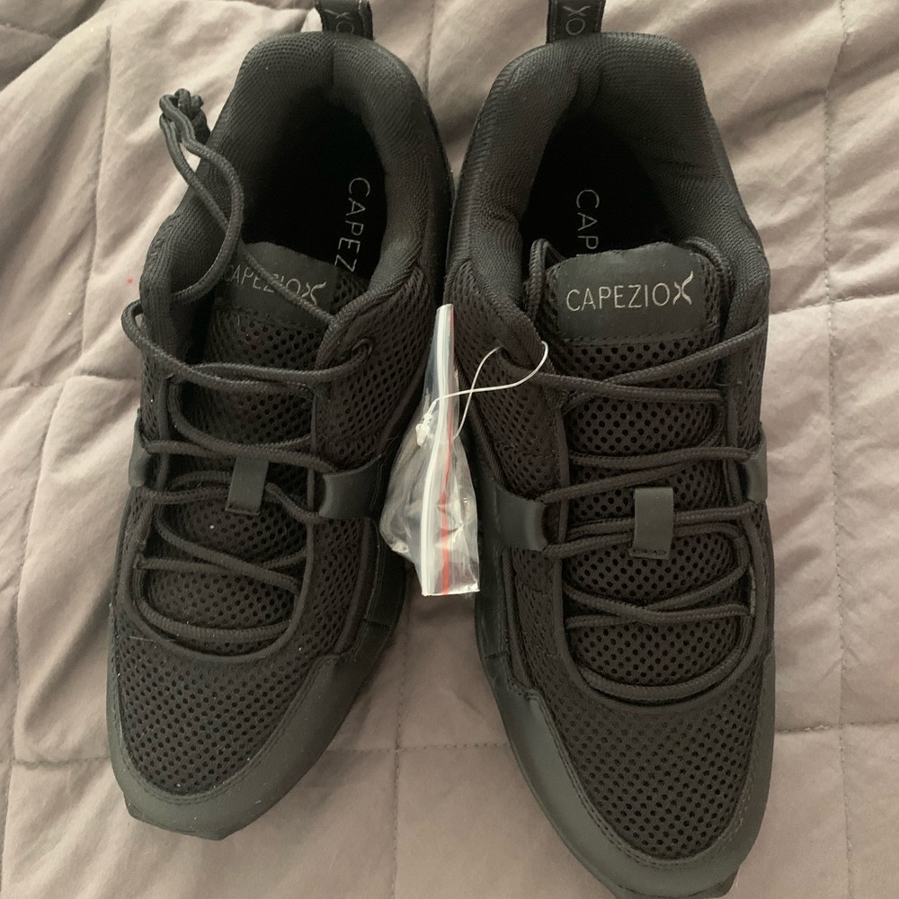 NEW Capezio Dance Sneaker in Black
